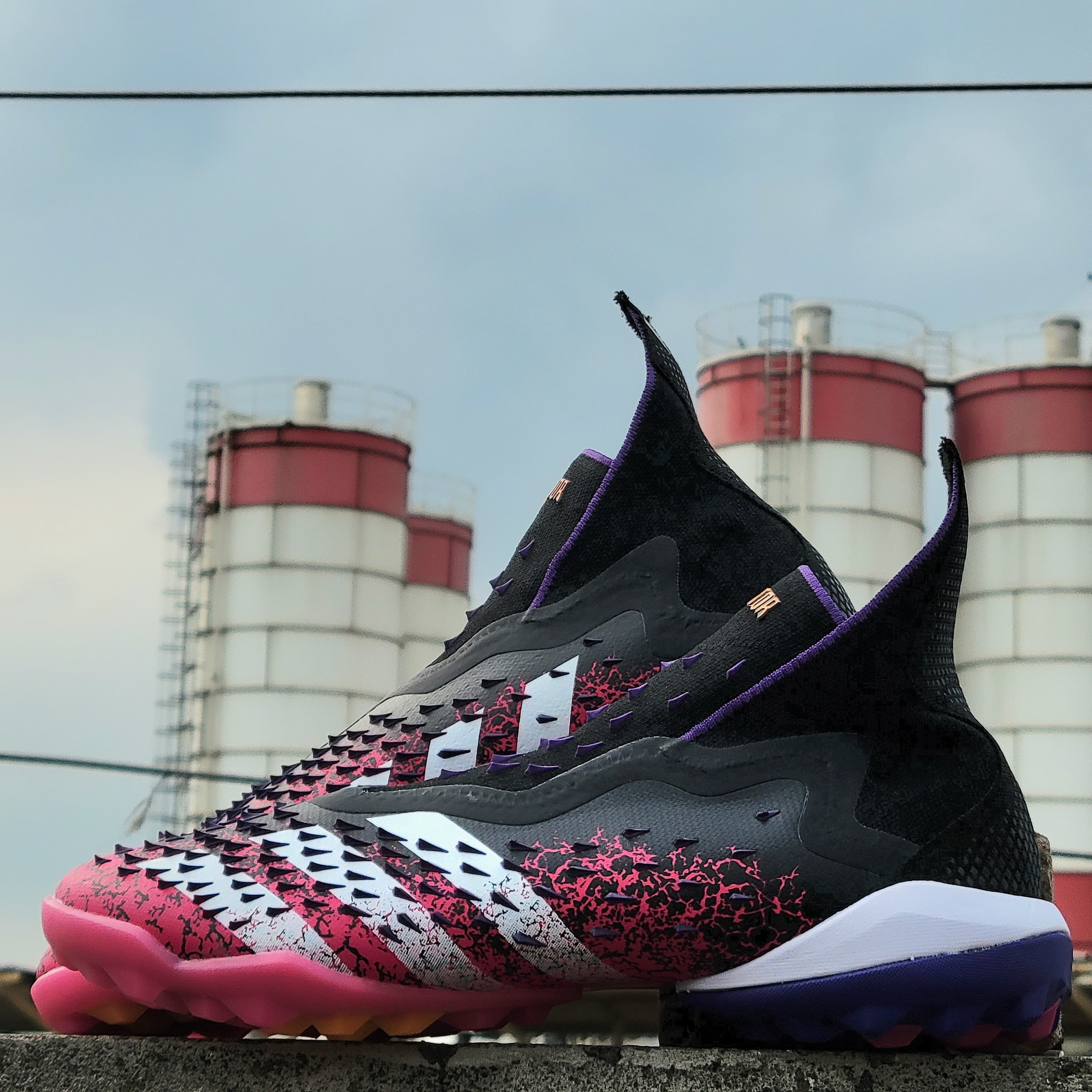 adidas Predator Freak+ Laceless TF 'Demonskin - Shock Pink'