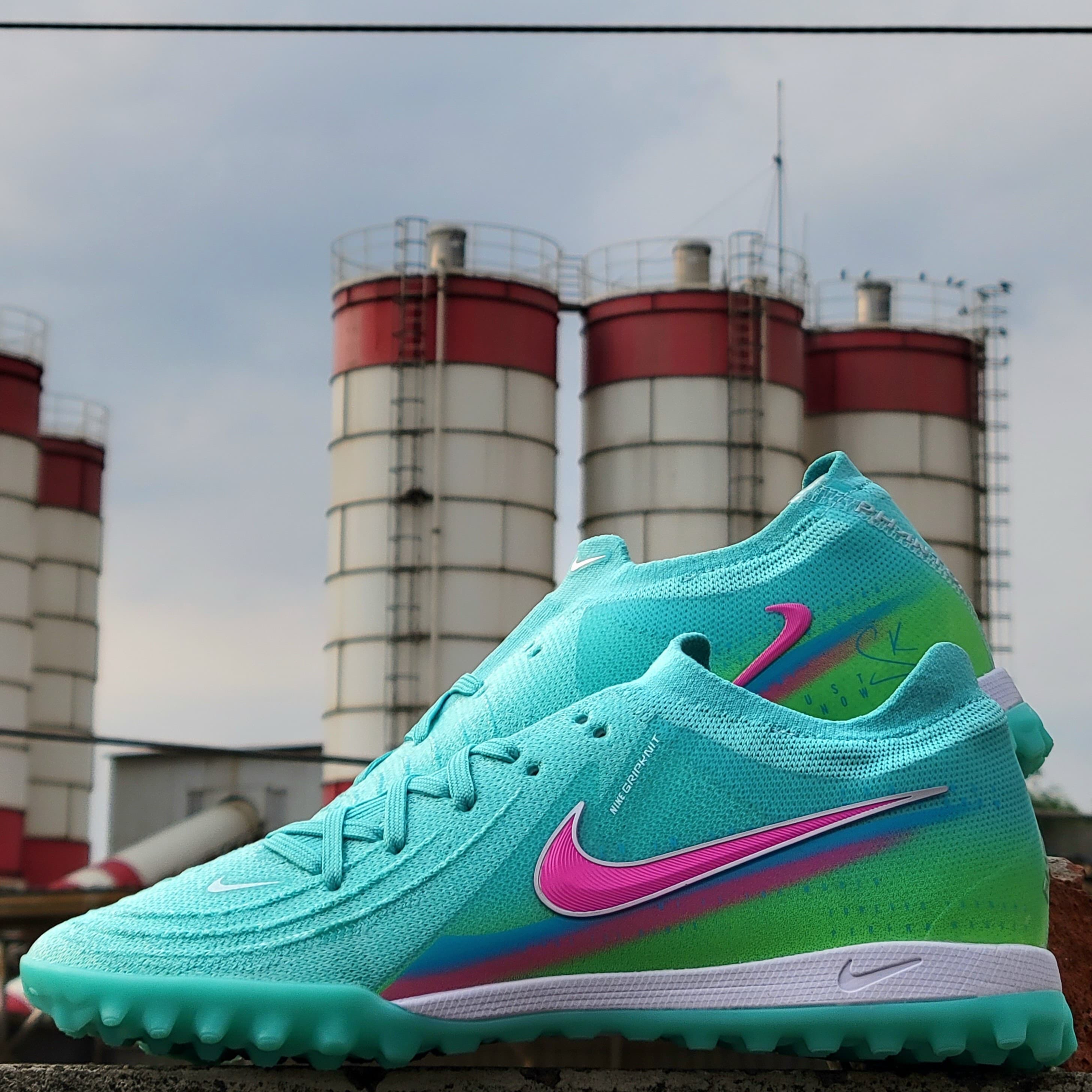 Nike Phantom GX2